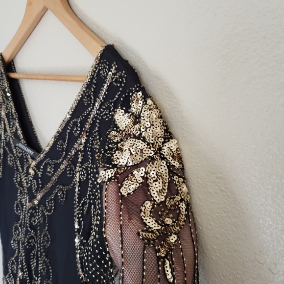 Beaded 20s Fringe Dress in Black & Gold - Picture 8 of 9